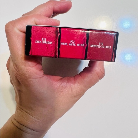 MAC Powder Full Size Kiss Lipstick Trio Lipstick Pack of 3 NIB - Picture 2 of 6